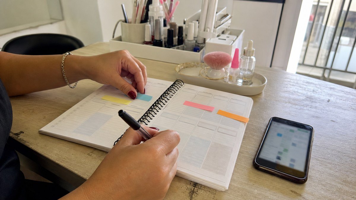 Checklist de agenda para organizar um estúdio de beleza
